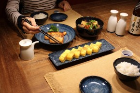 Japanischer Teller schmal schwarz dunkelblau