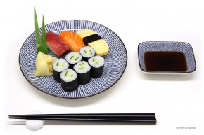 Sushi-Teller-Set weiß mit blauen Streifen
